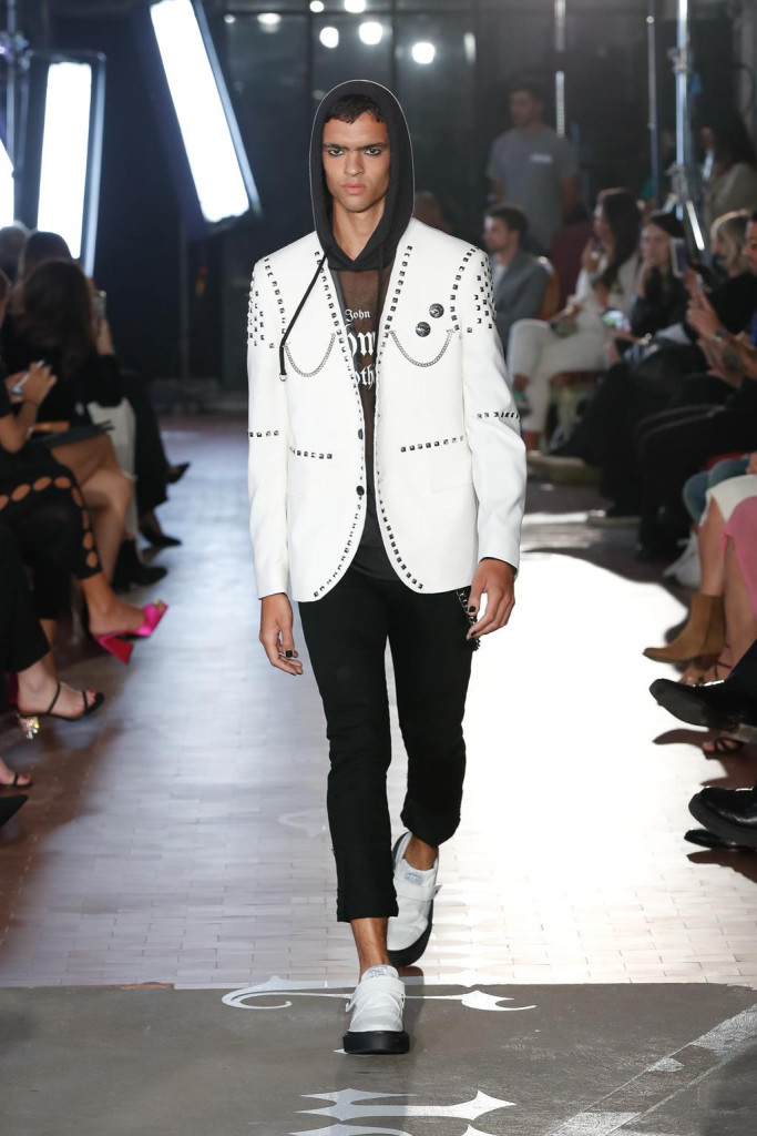 john richmond sfilata collezione donna uomo primavera estate 2022 milano fashion week