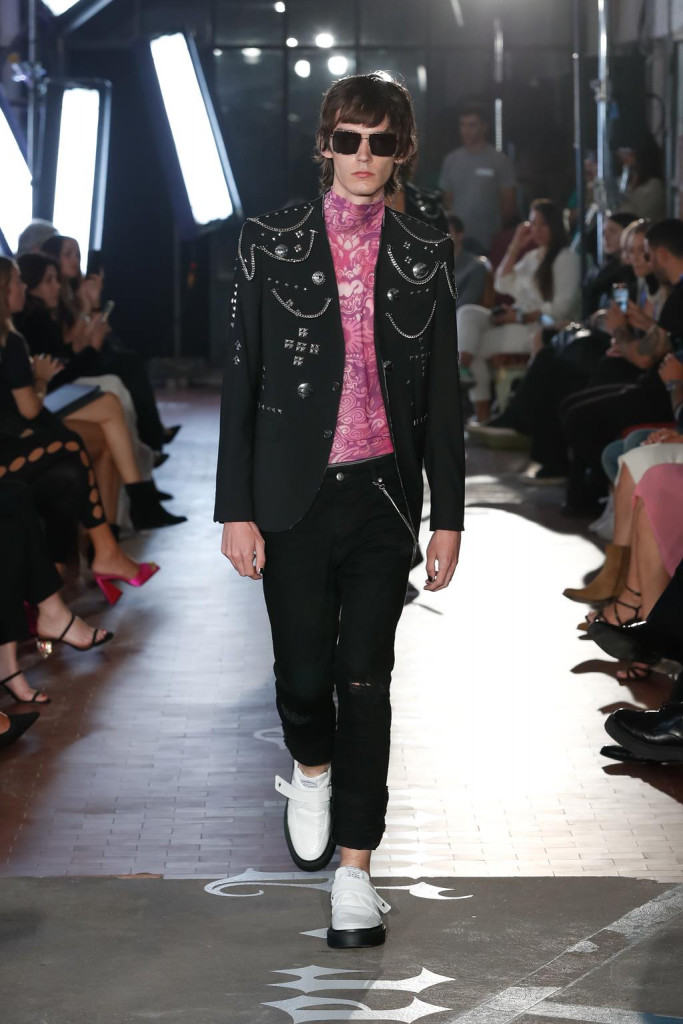 john richmond sfilata collezione donna uomo primavera estate 2022 milano fashion week
