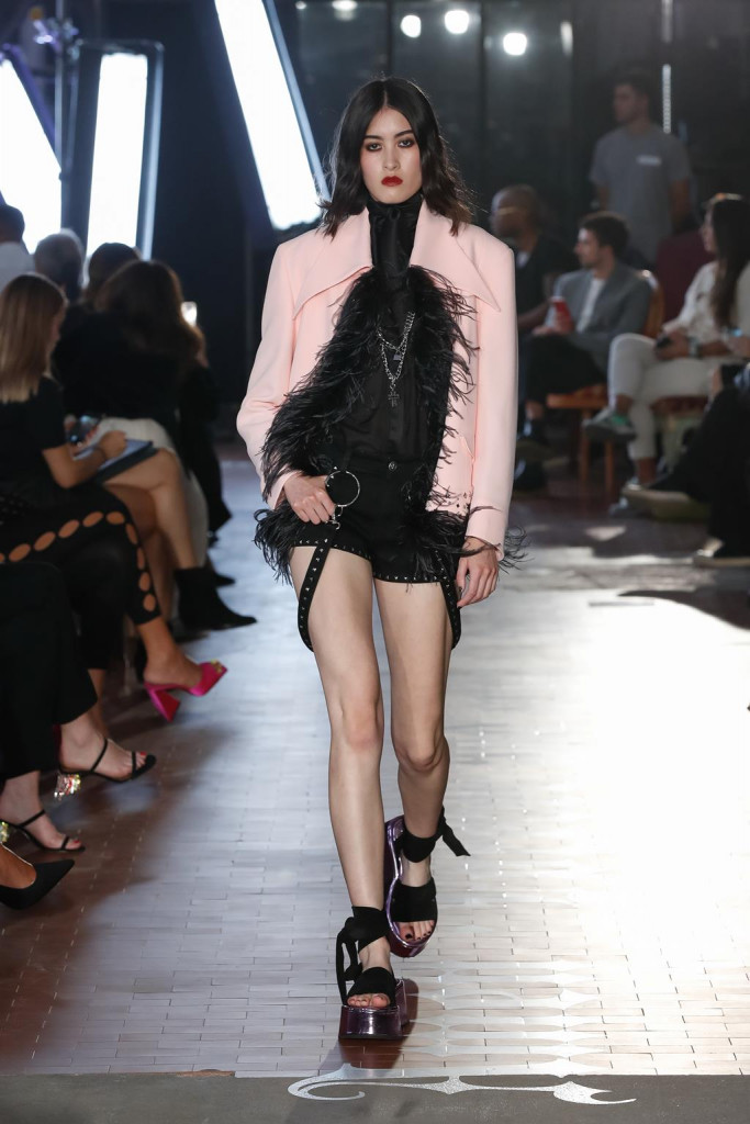 john richmond sfilata collezione donna uomo primavera estate 2022 milano fashion week