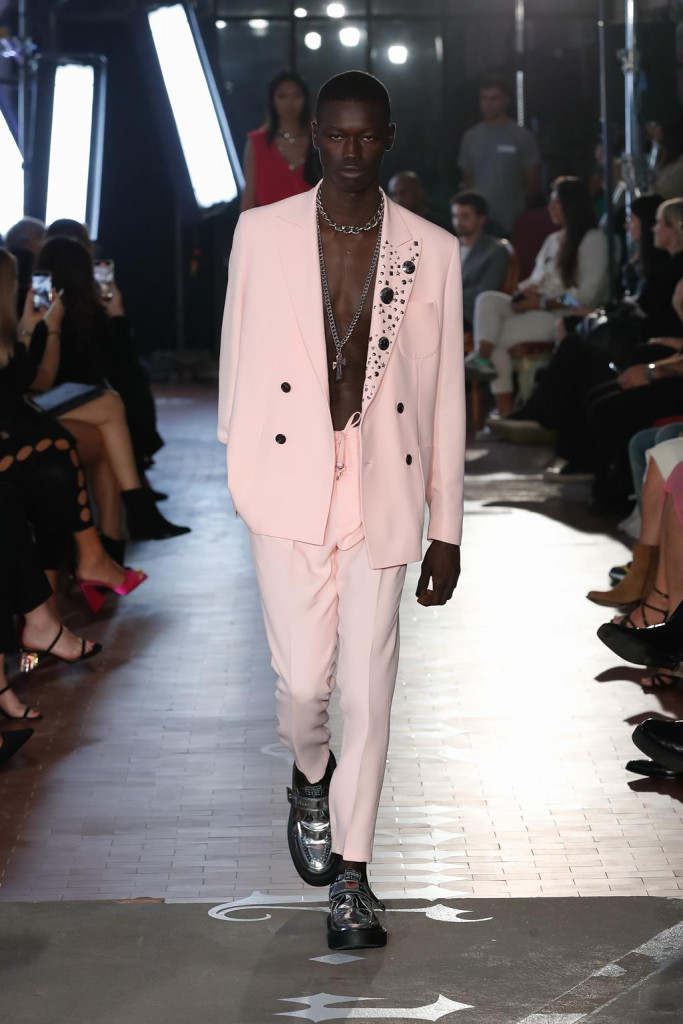 john richmond sfilata collezione donna uomo primavera estate 2022 milano fashion week