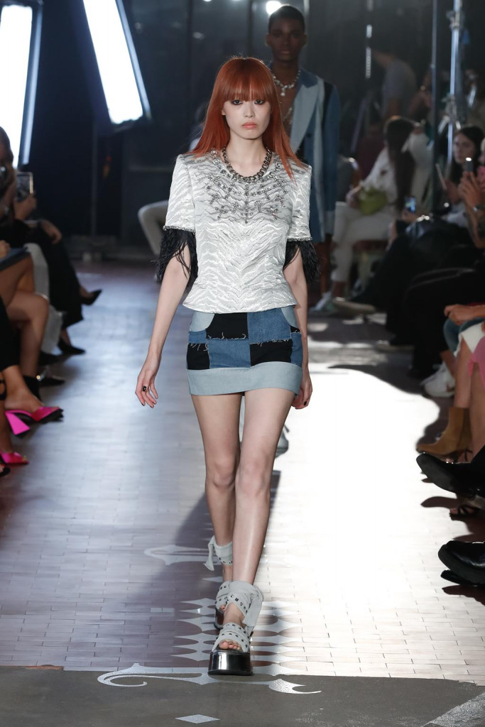 john richmond sfilata collezione donna uomo primavera estate 2022 milano fashion week