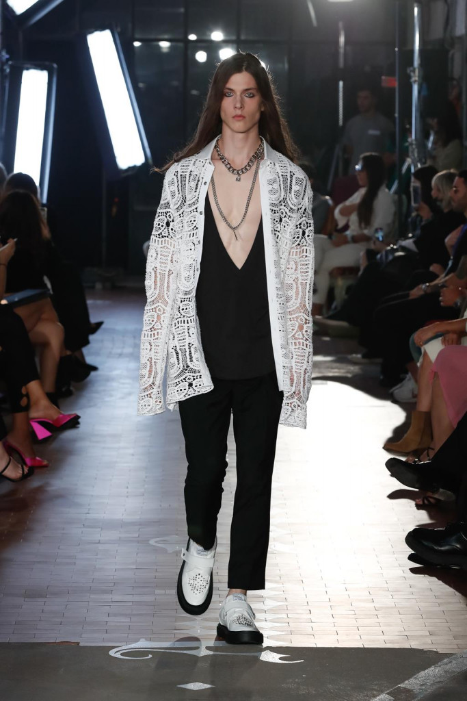 john richmond sfilata collezione donna uomo primavera estate 2022 milano fashion week
