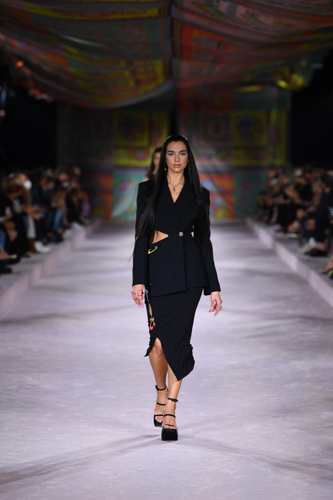versace donna primavera-estate 2022 milano fashion week
