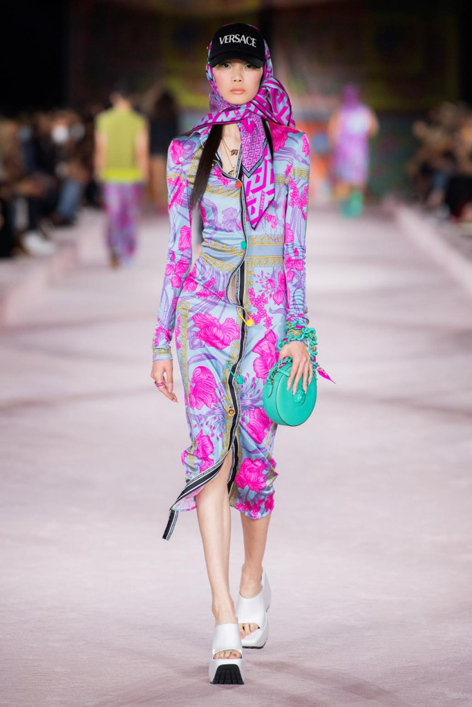 versace donna primavera-estate 2022 milano fashion week