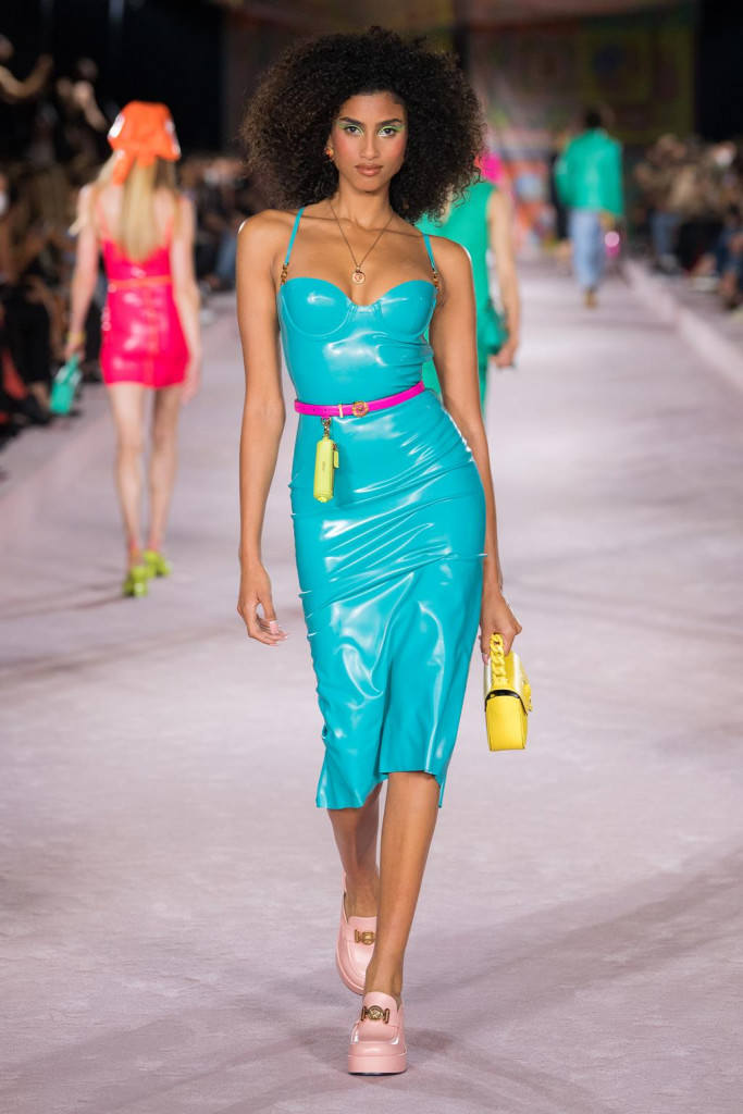 versace donna primavera-estate 2022 milano fashion week