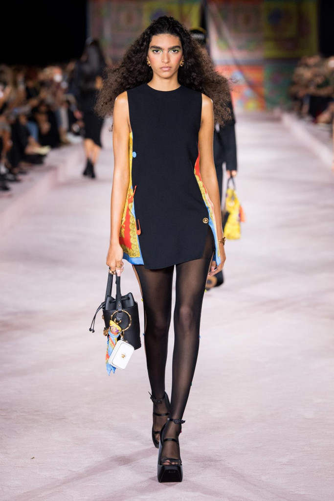 versace donna primavera-estate 2022 milano fashion week