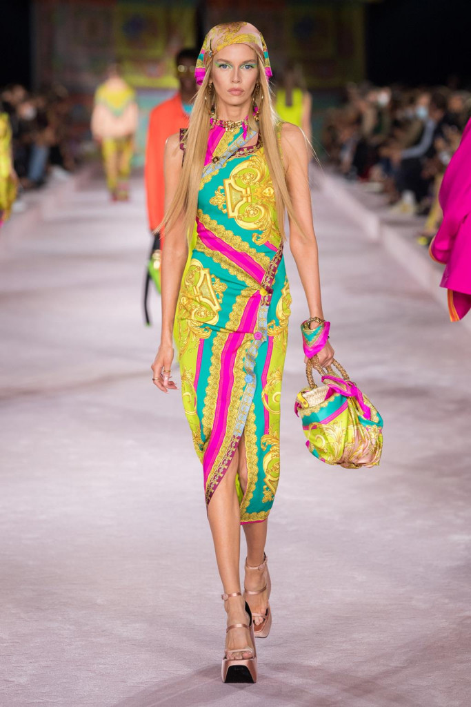 versace donna primavera-estate 2022 milano fashion week