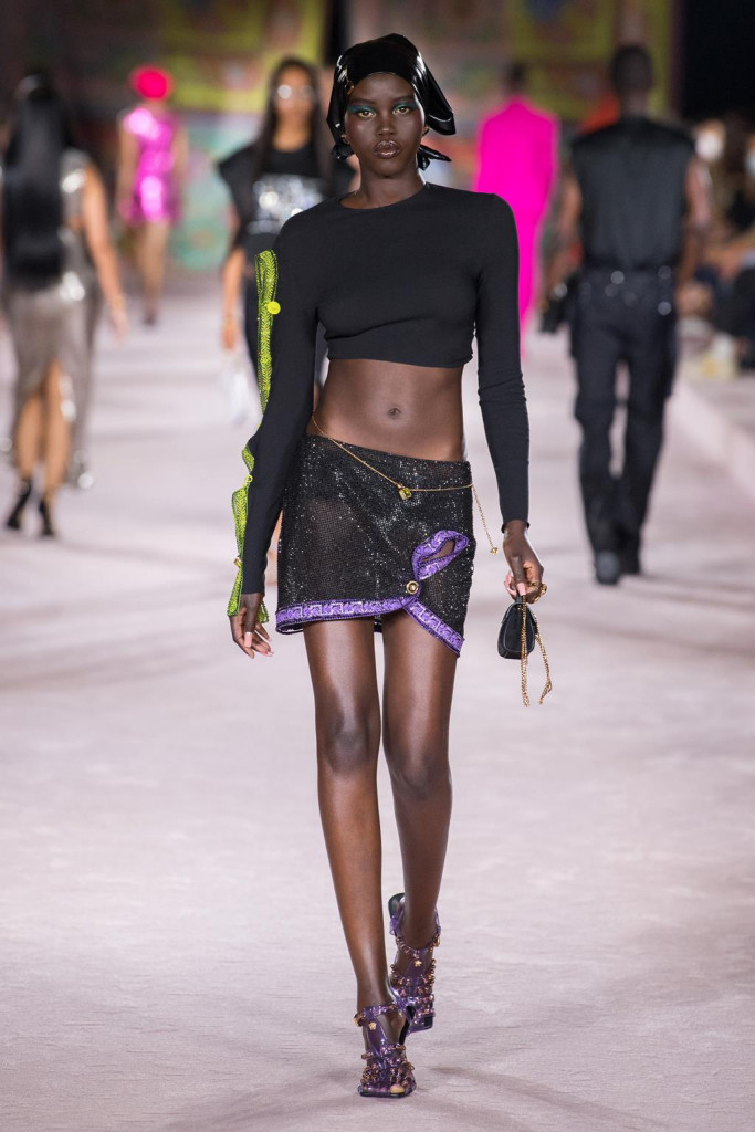 versace donna primavera-estate 2022 milano fashion week
