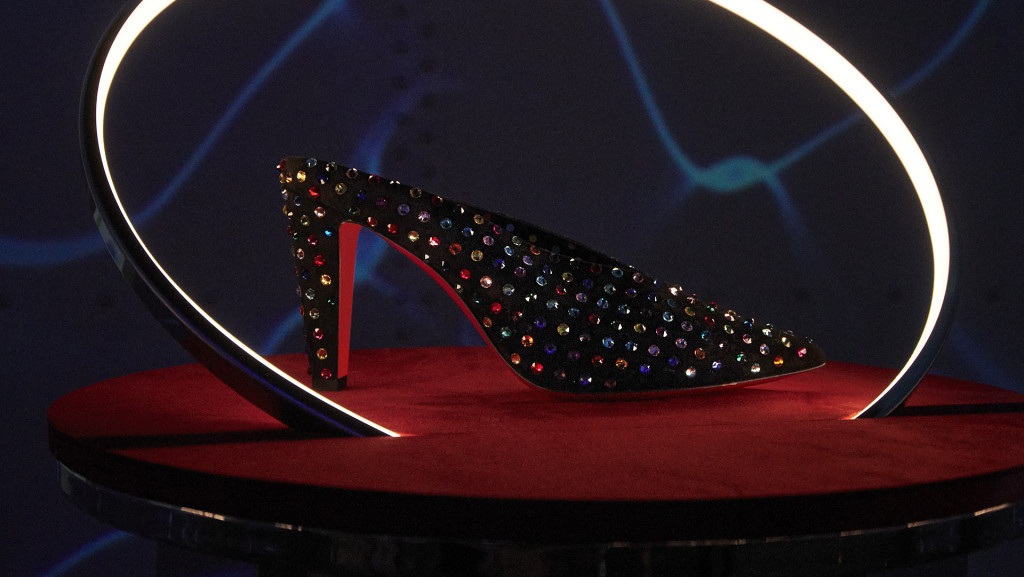 christian louboutin primavera estate collezione donna scarpe borse accessori
