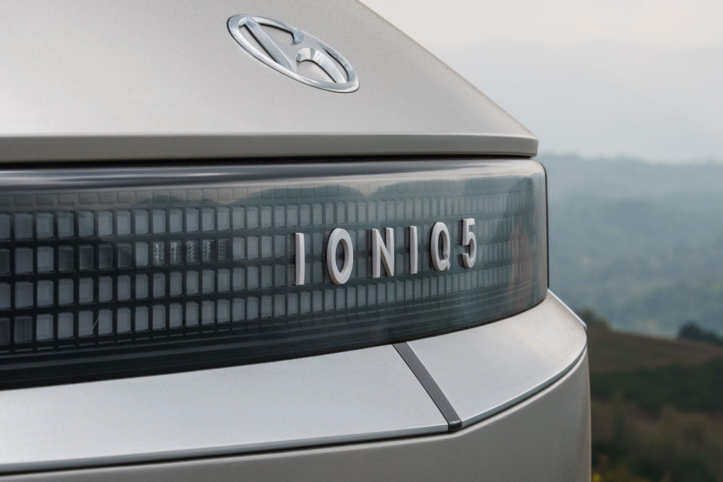 hyundai ioniq 5 auto elettrica quanto costa