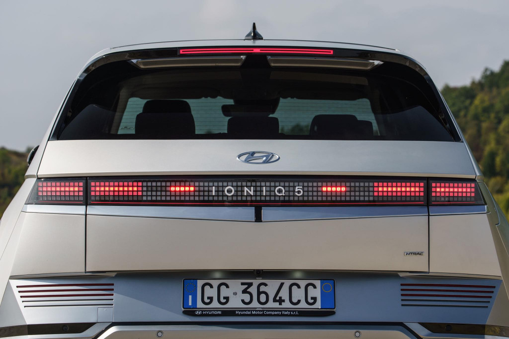 hyundai ioniq 5 auto elettrica quanto costa