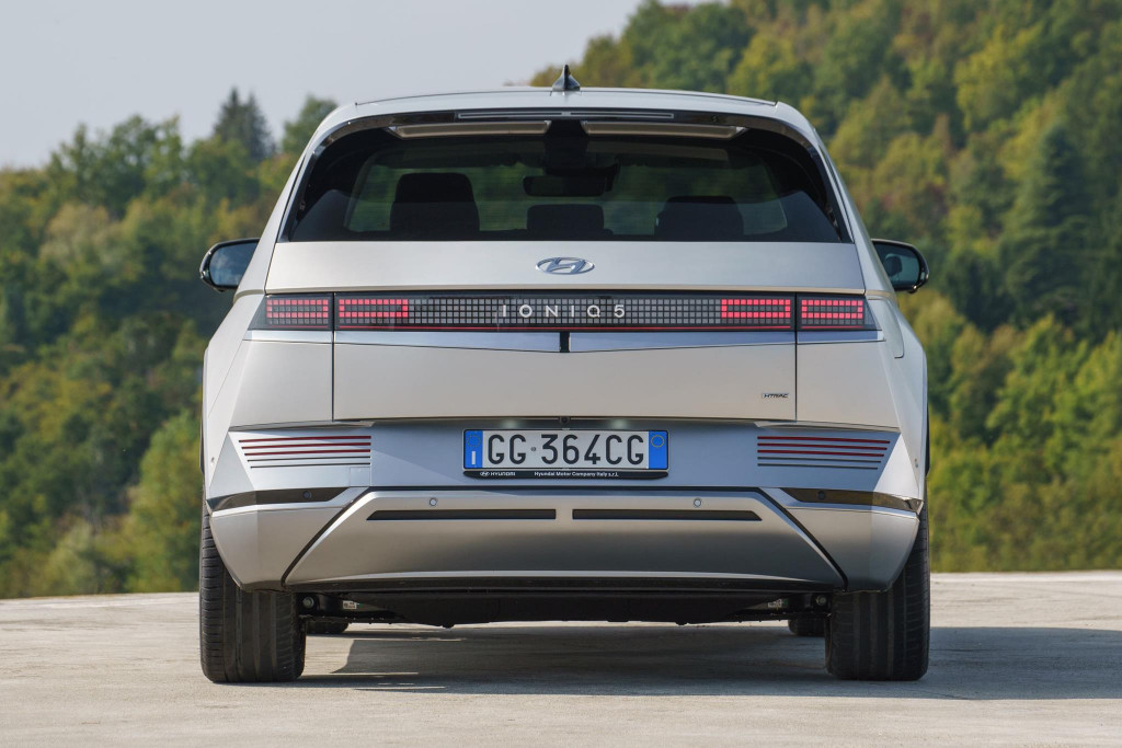 hyundai ioniq 5 auto elettrica quanto costa
