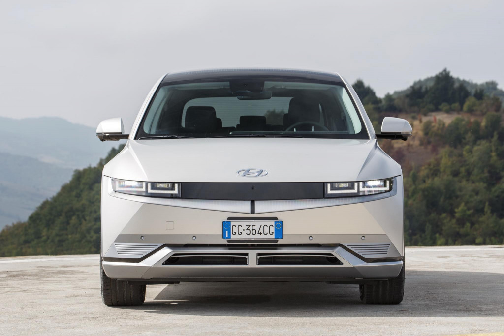 hyundai ioniq 5 auto elettrica quanto costa