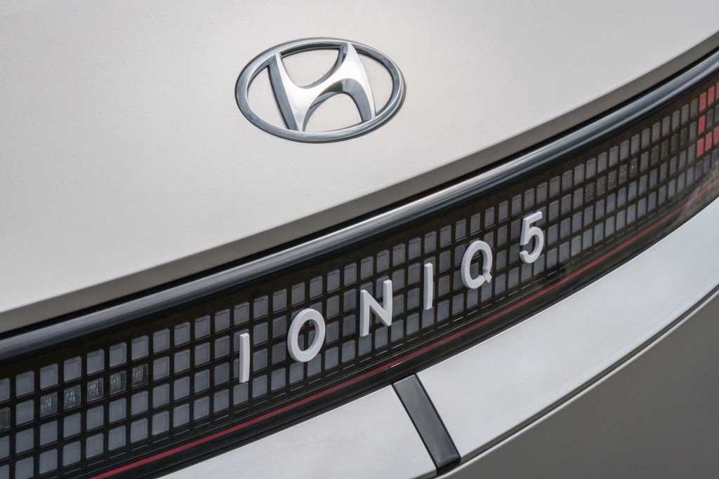 hyundai ioniq 5 auto elettrica quanto costa