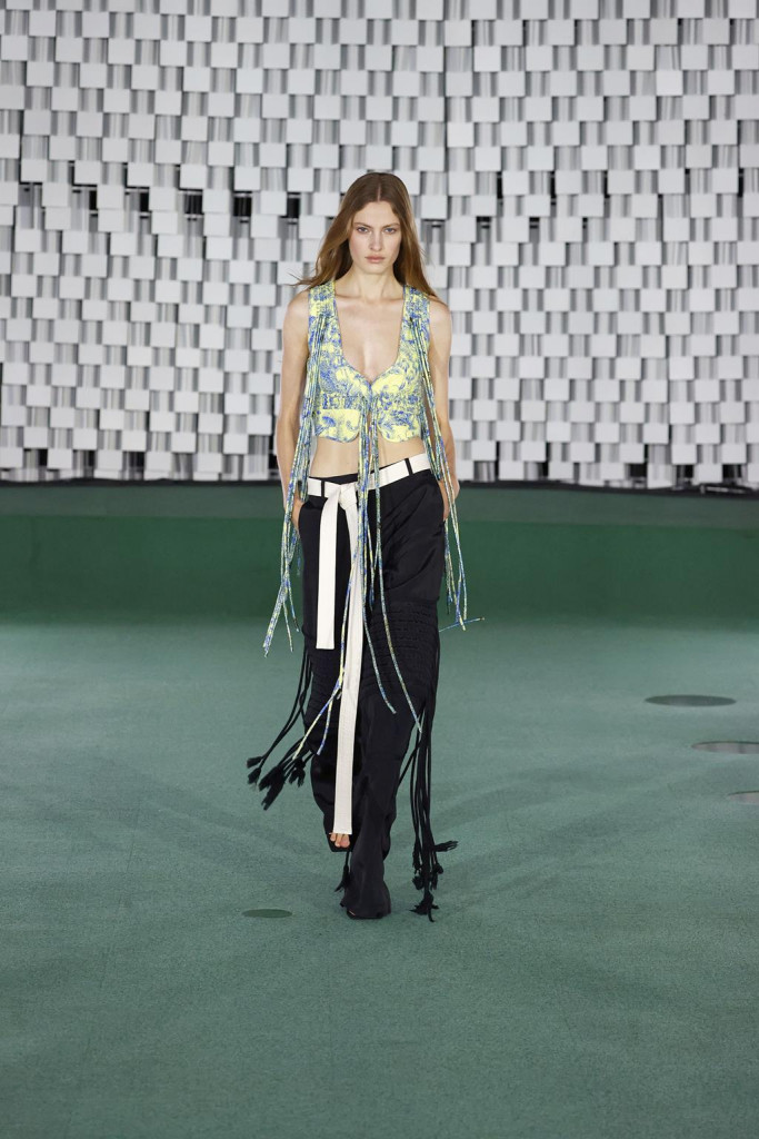 stella mccartney primavera estate 2022 foto sfilata