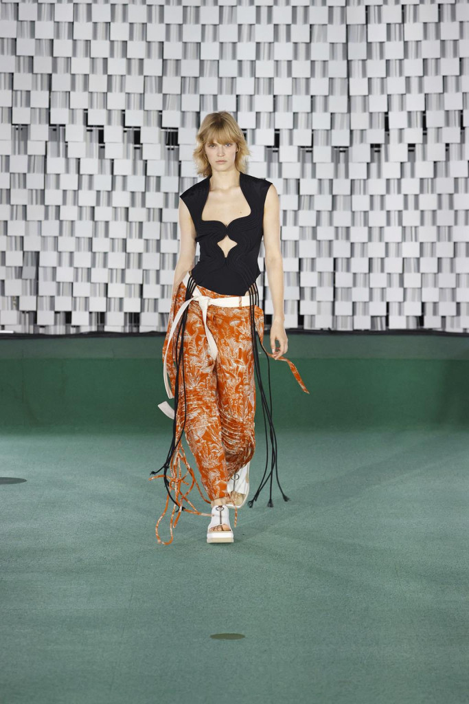 stella mccartney primavera estate 2022 foto sfilata
