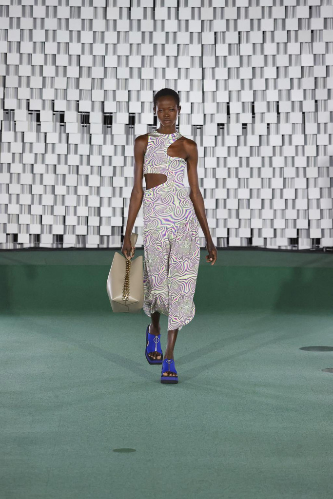 stella mccartney primavera estate 2022 foto sfilata
