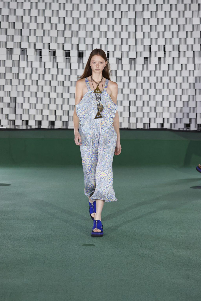 stella mccartney primavera estate 2022 foto sfilata
