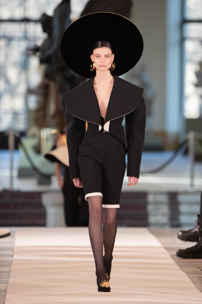 schiaparelli sfilata parigi