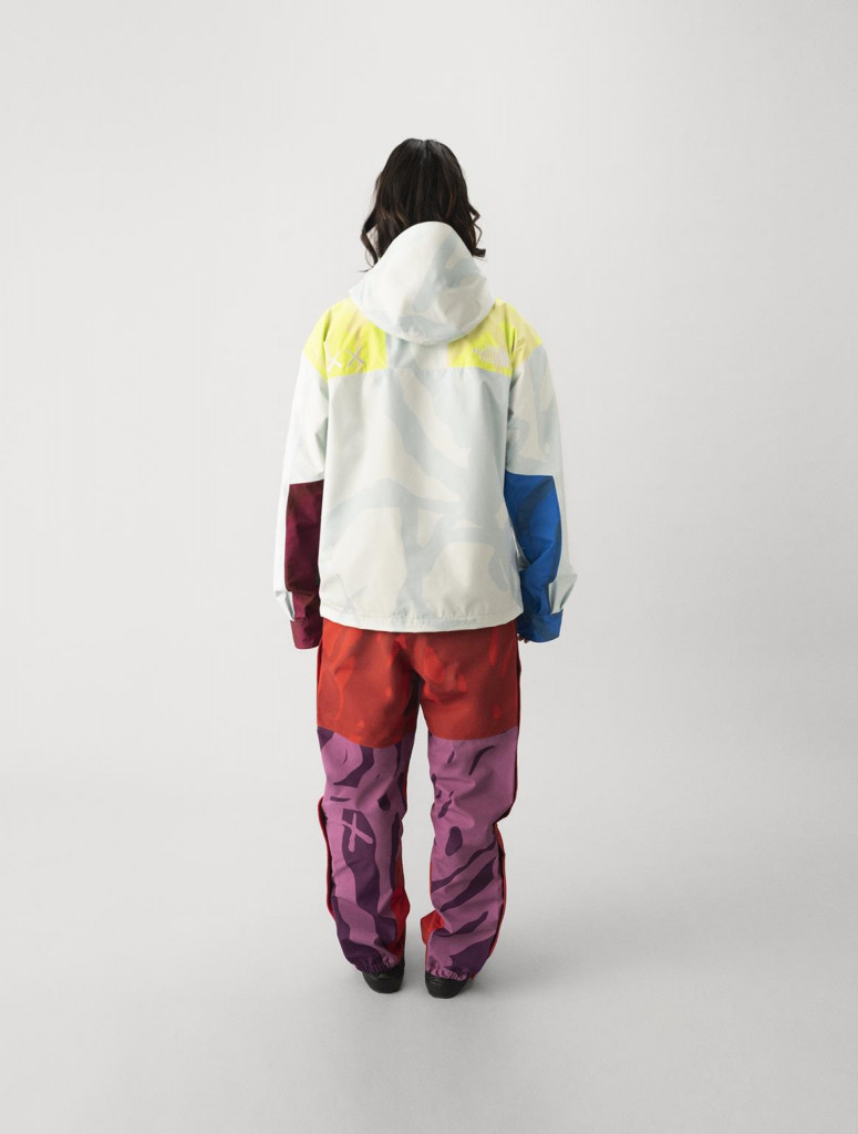 the north face kaws collaborazione foto