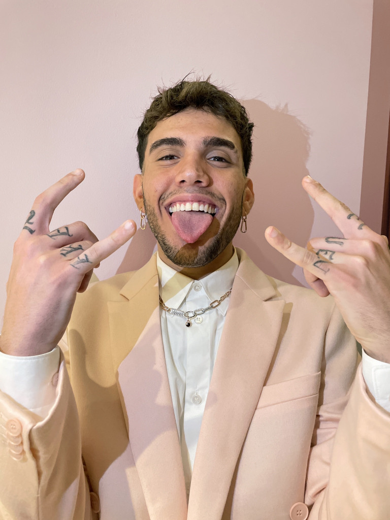 AKA 7EVEN con gioielli Pandora