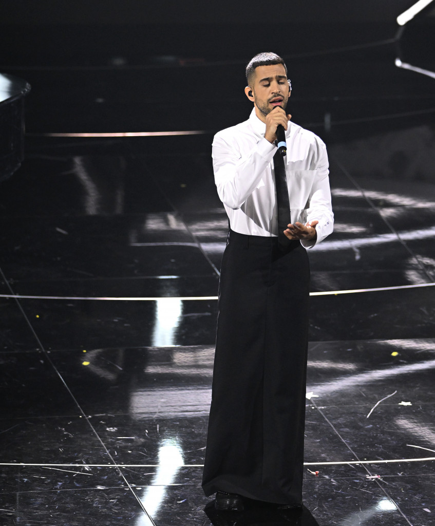 Mahmood in Burberry (Photo by Daniele Venturelli/Getty Images)