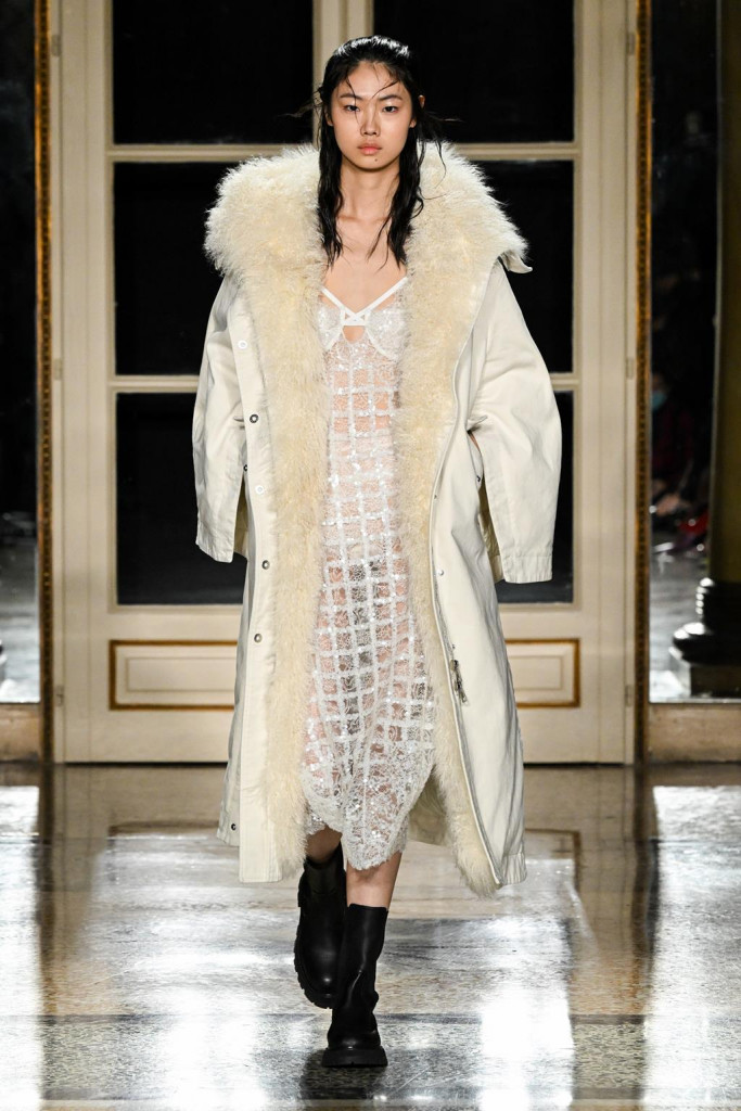 sfilata ermanno scervino collezione donna autunno inverno milano fashion week