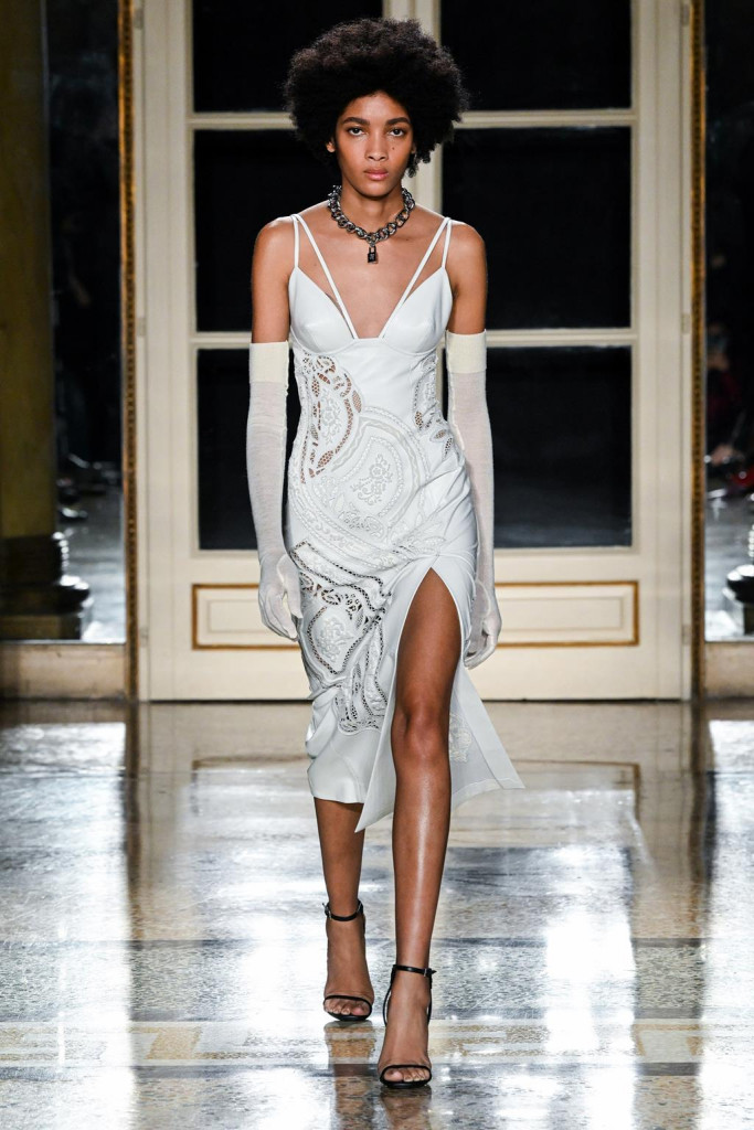 sfilata ermanno scervino collezione donna autunno inverno milano fashion week