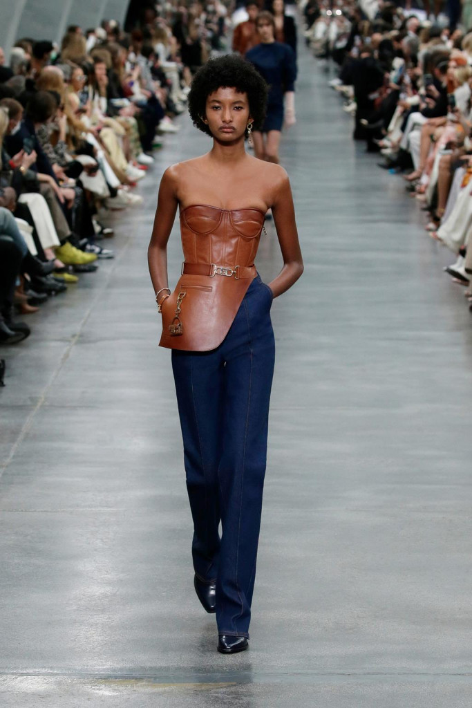 sfilata fendi fall winter