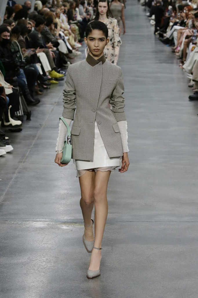 sfilata fendi fall winter