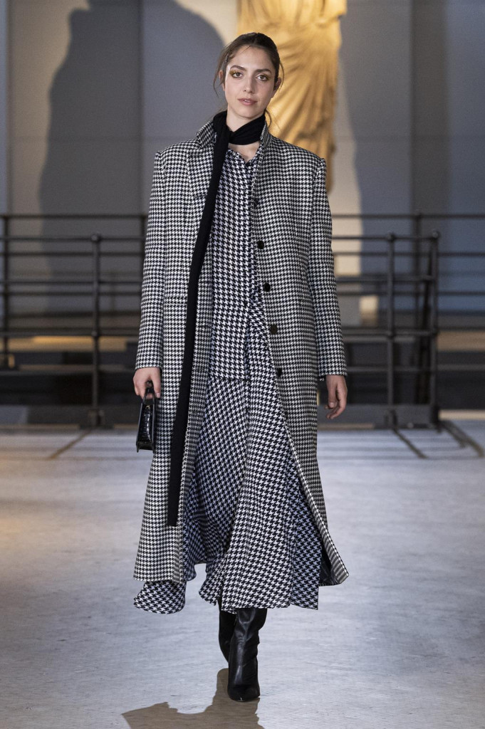sfilata laura biagiotti collezione donna autunno inverno milano fashion week