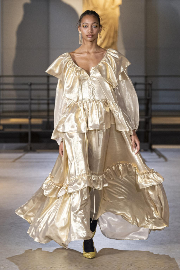 sfilata laura biagiotti collezione donna autunno inverno milano fashion week