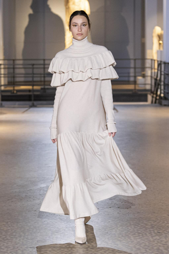 sfilata laura biagiotti collezione donna autunno inverno milano fashion week