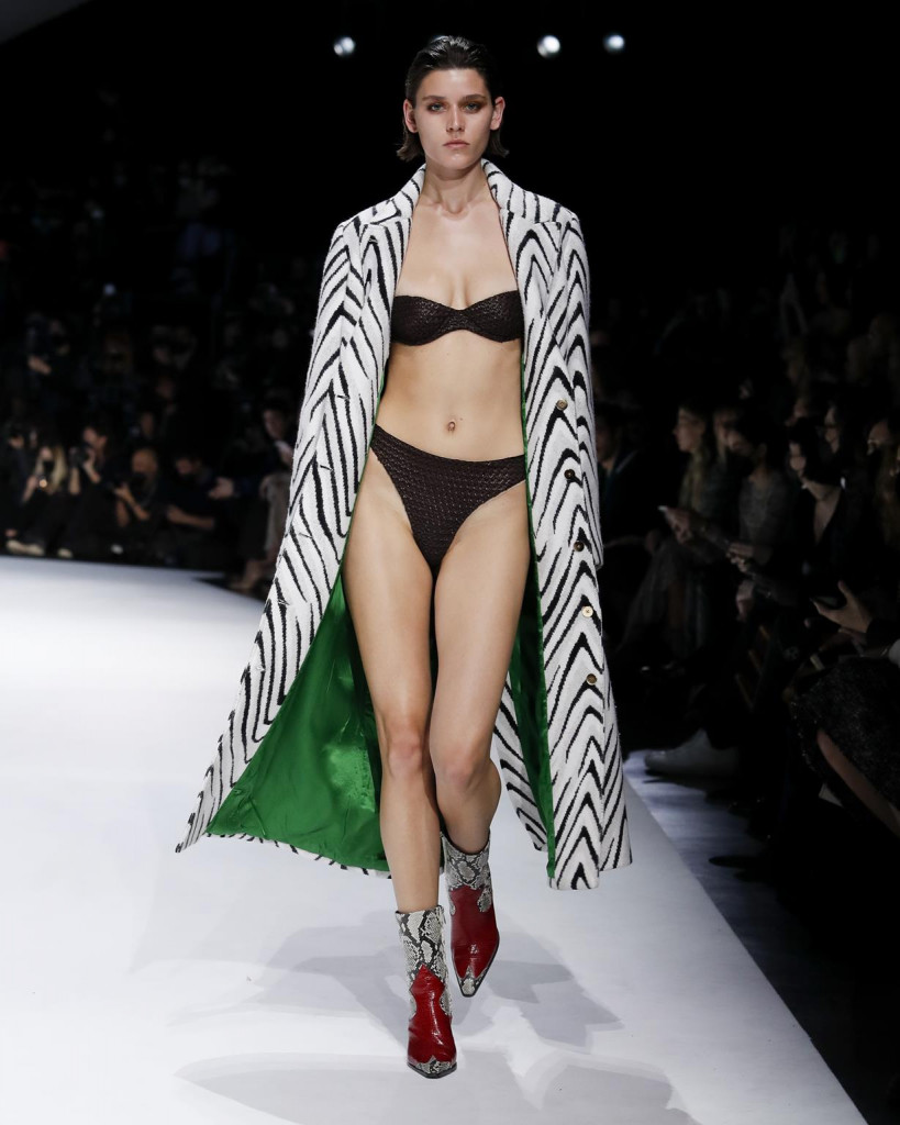 sfilata missoni collezione donna autunno inverno milano fashion week
