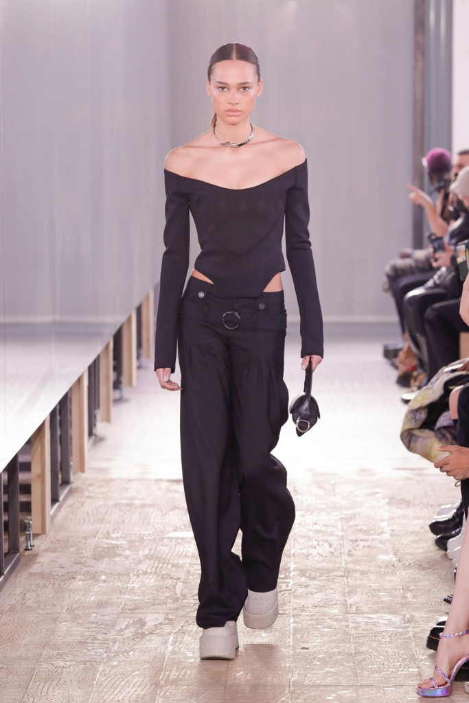 sfilata trussardi collezione donna autunno inverno milano fashion week