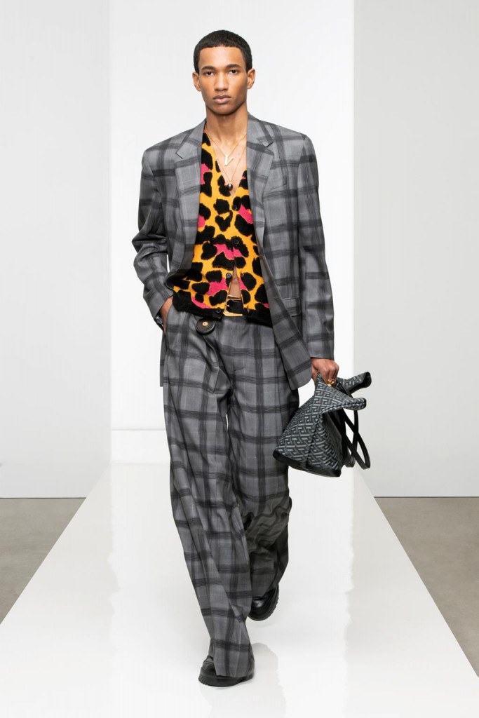 sfilata versace autunno inverno collezione uomo