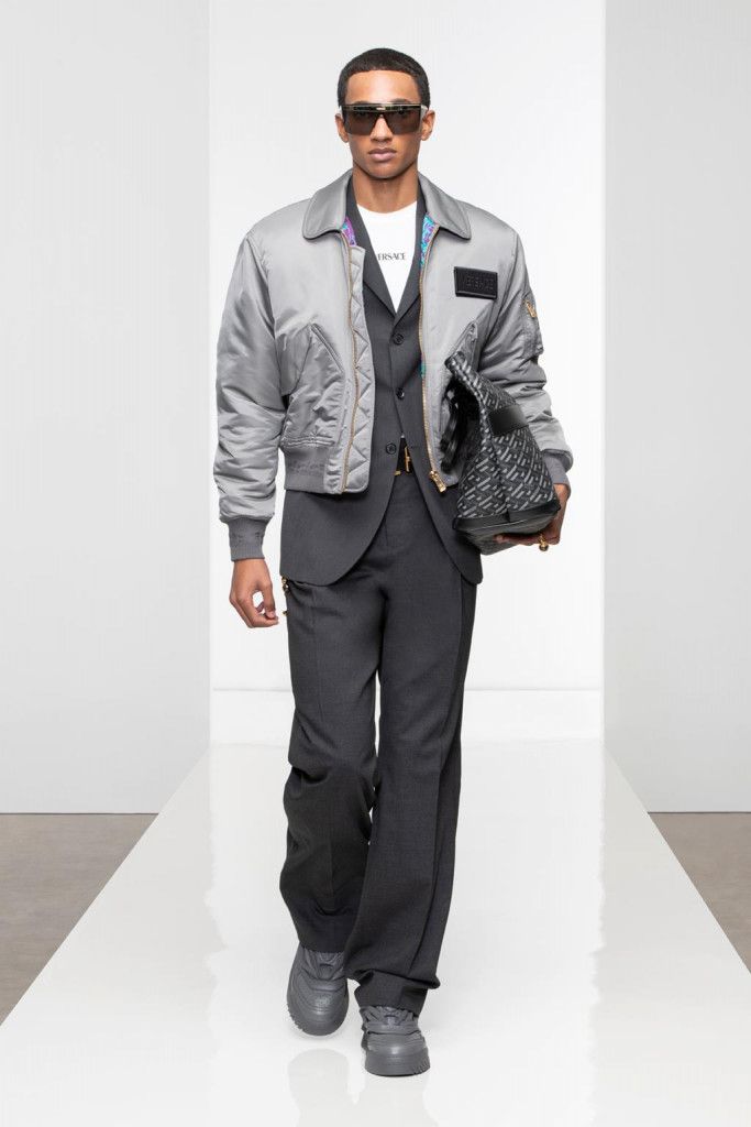 sfilata versace autunno inverno collezione uomo
