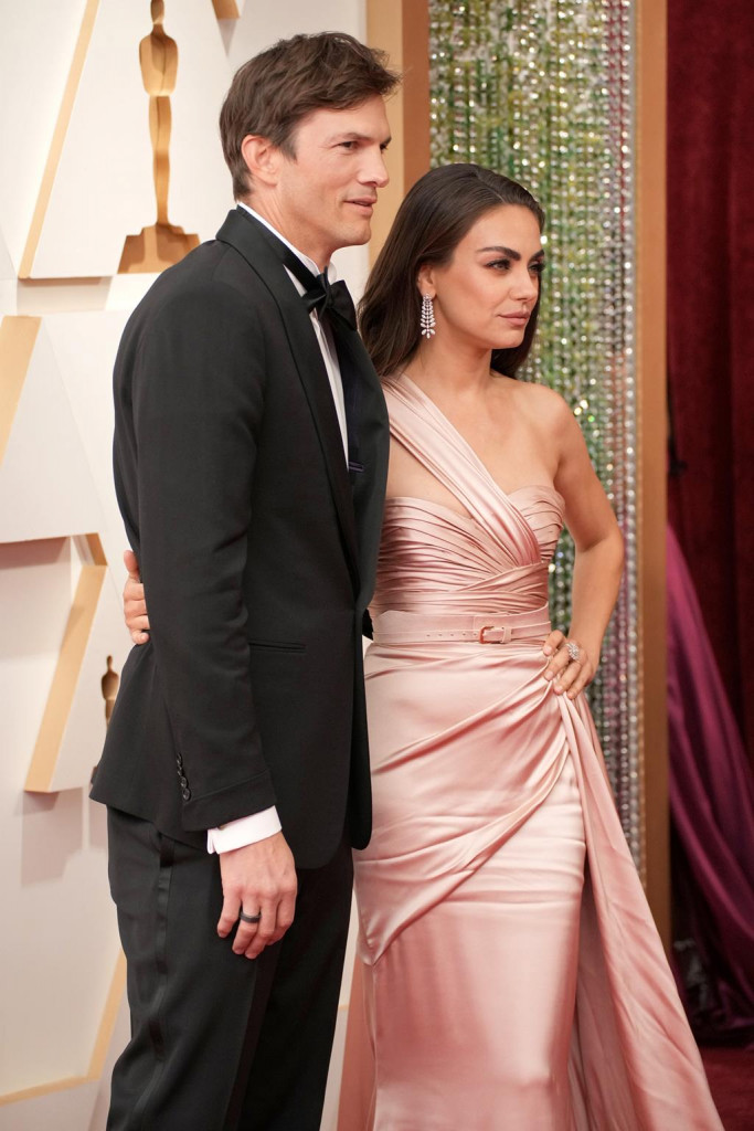 Ashton Kutcher & Mila Kunis in Messika