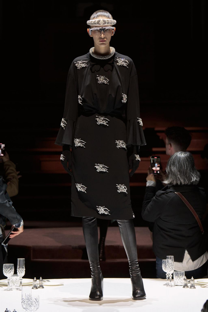 sfilata burberry donna autunno inverno