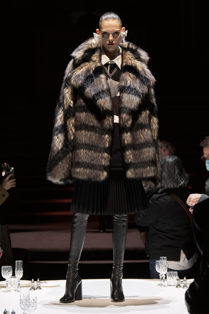 sfilata burberry donna autunno inverno