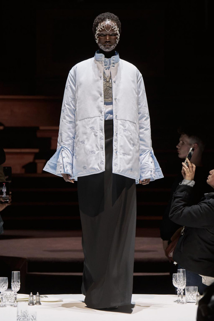 sfilata burberry donna autunno inverno