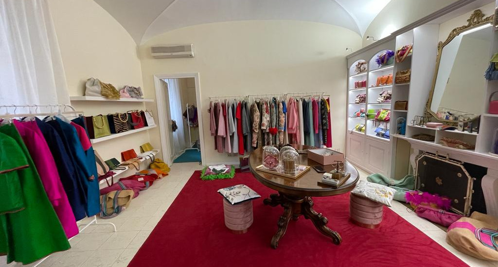 showroom mistre swimwear