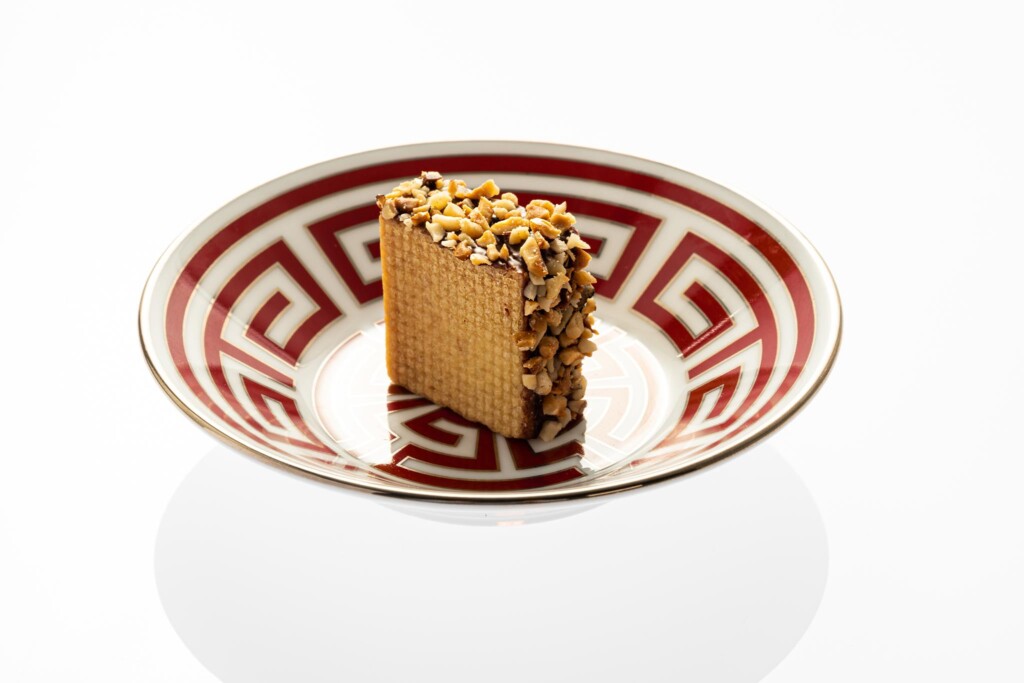Amuse bouche_wafer fois gras_Chef Filippo Sinisgalli_Ristorante Zur Kaiserkron (3)