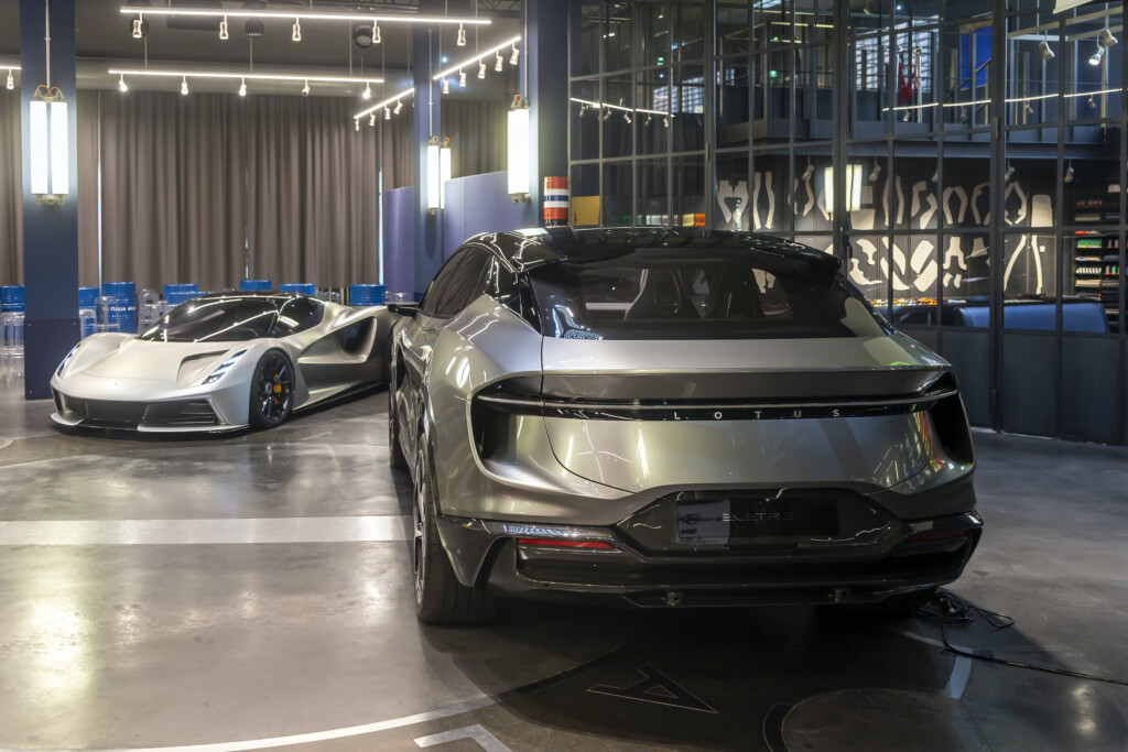 lotus eletre
