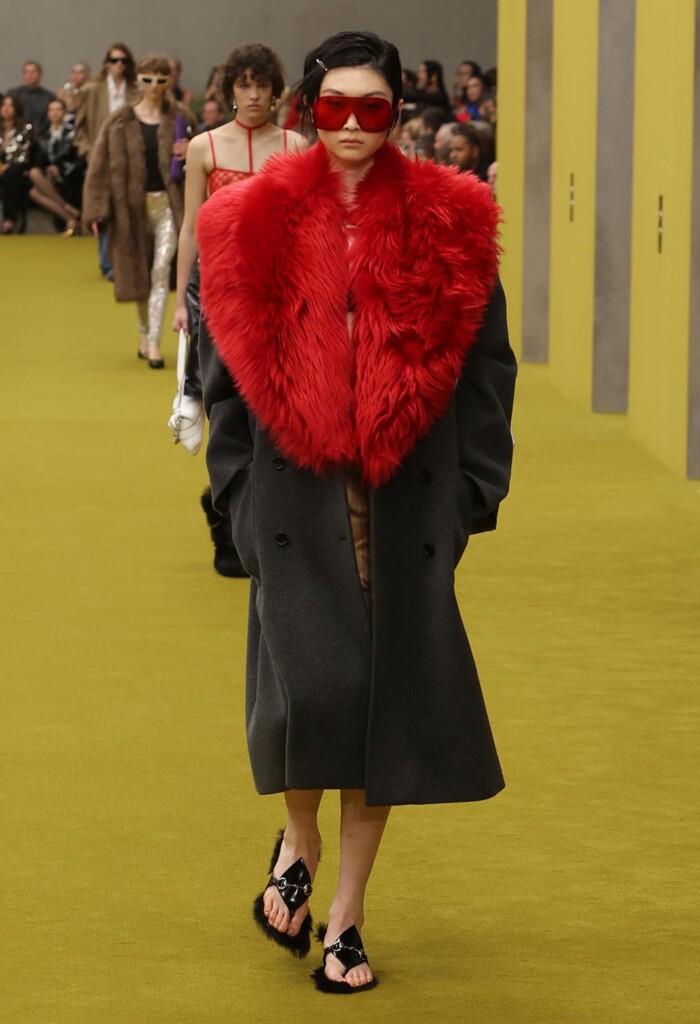 gucci collezione donna foto sfilata autunno inverno