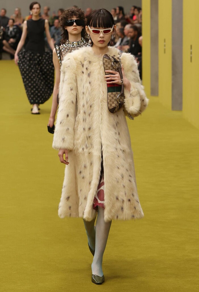 gucci collezione donna foto sfilata autunno inverno