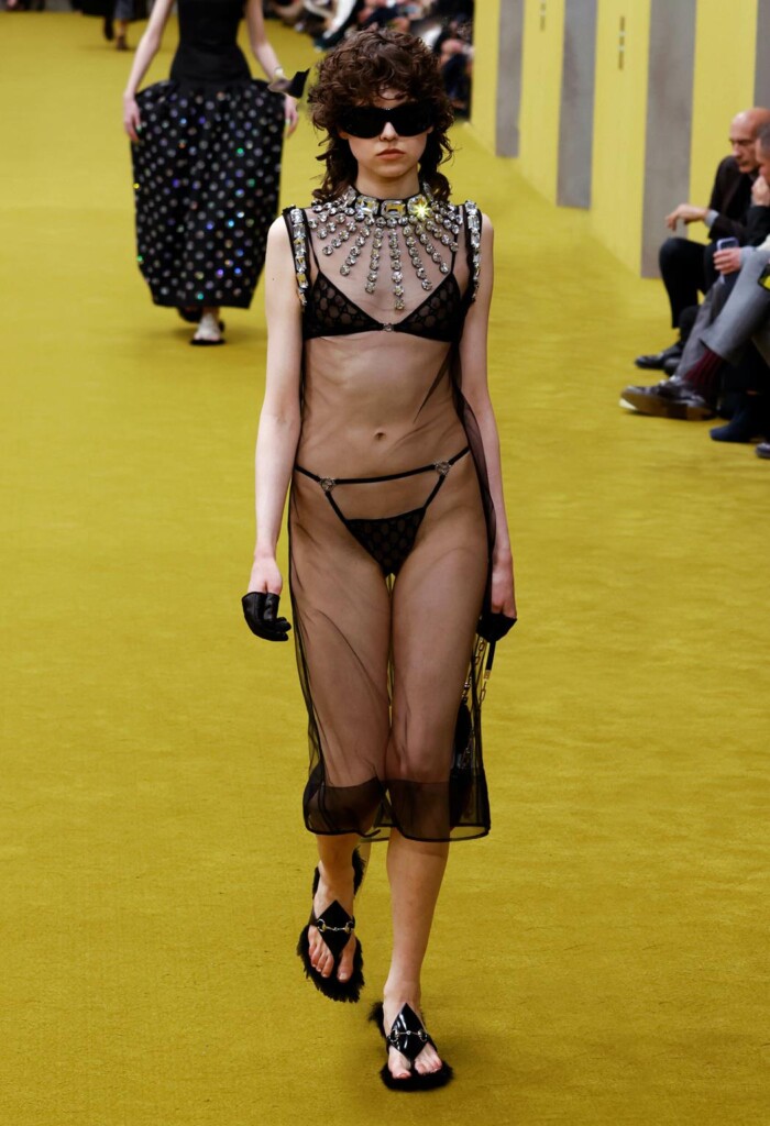 gucci collezione donna foto sfilata autunno inverno
