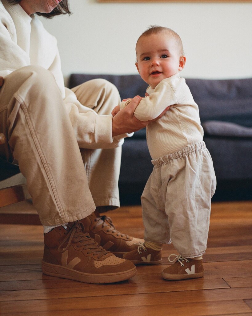 veja sneakers in suede per bebè