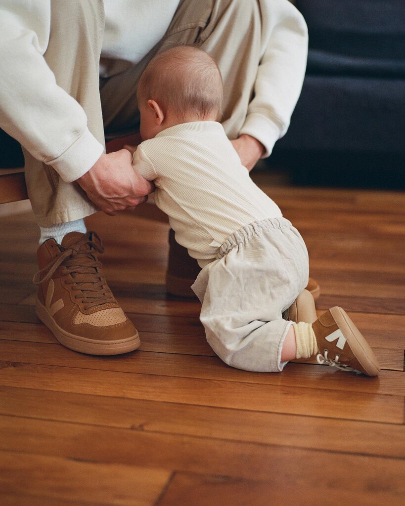 veja sneakers in suede per bebè