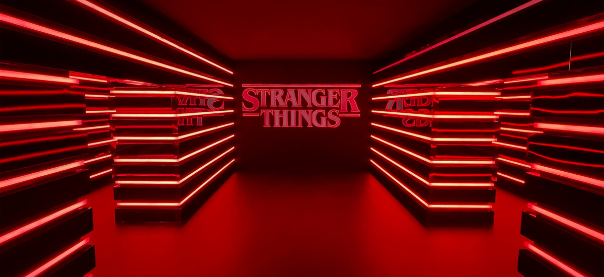 stranger things pop up store milano